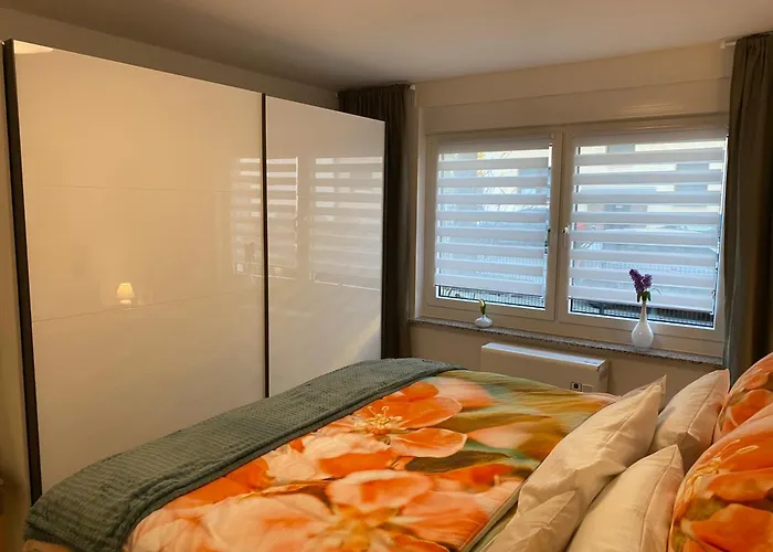 Ruhige Und Zentral Gelegene